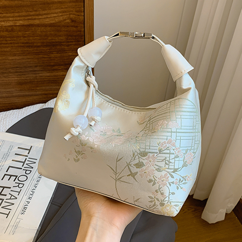 Chinese Ancient Style Wrist Ba - Women'S Evening Bags 评论和价格