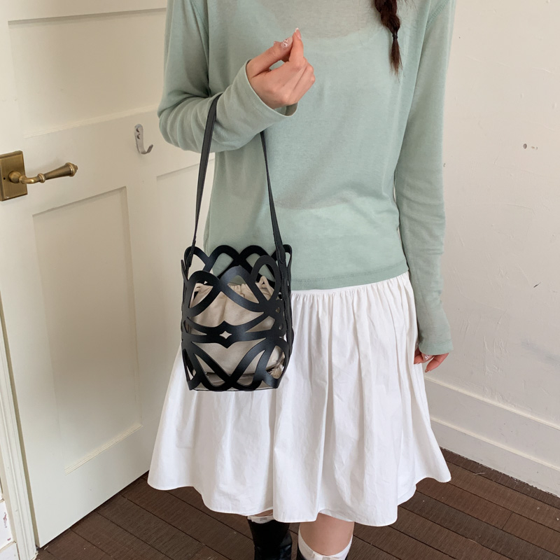 Summer New Hollow Out PU Woven - Women Bags Designer Sale 评论和价格